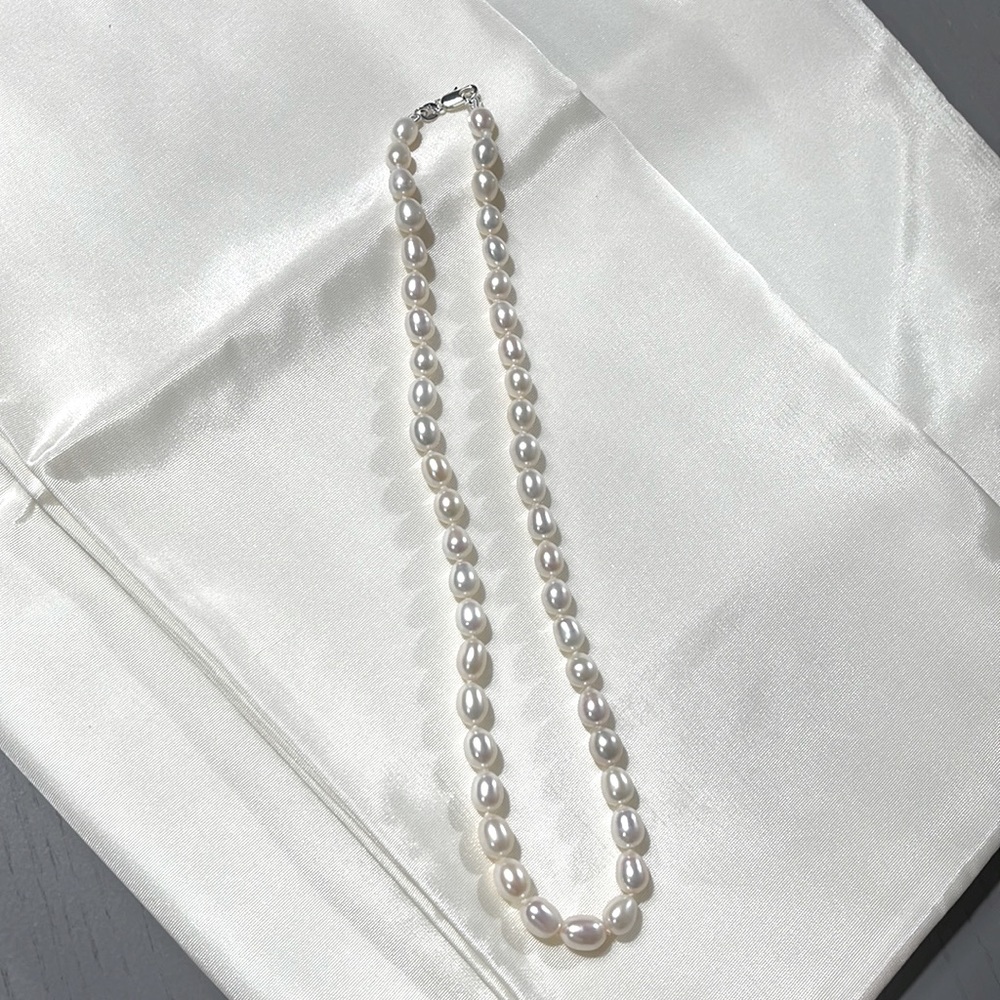 Pearl necklace